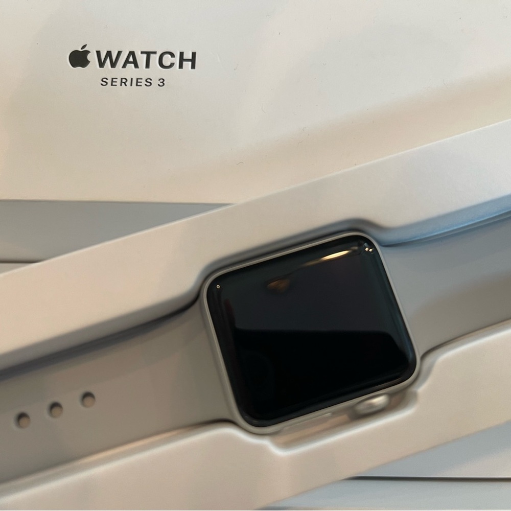 Apple Watch Series 3, 38mm, Silver